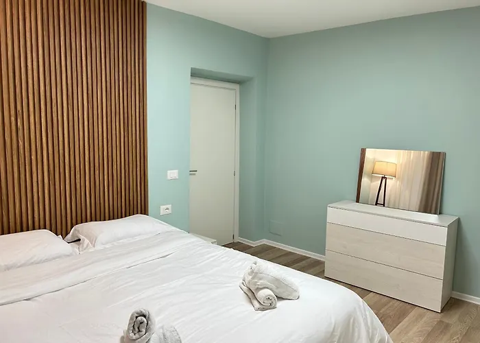 Spacious Fancy Apartamento Tirana